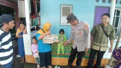 Satu Telur, Harapan Baru: Polsek Kediri Lawan Stunting